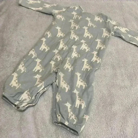 Carter’s Pajamas - Picture 6 of 8
